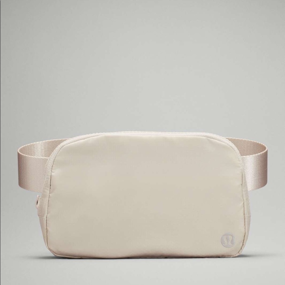 Lululemon belt bag